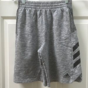Boys Adidas Shorts L (14/16)